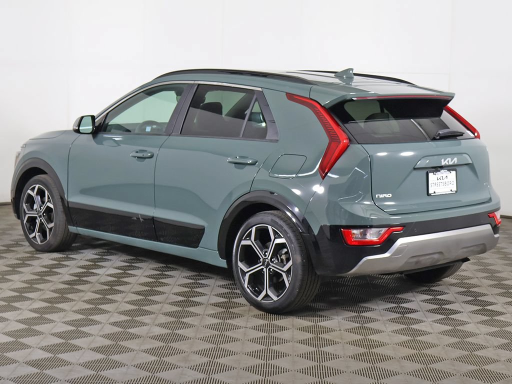 Used 2023 Kia Niro EX Touring FWD image 10