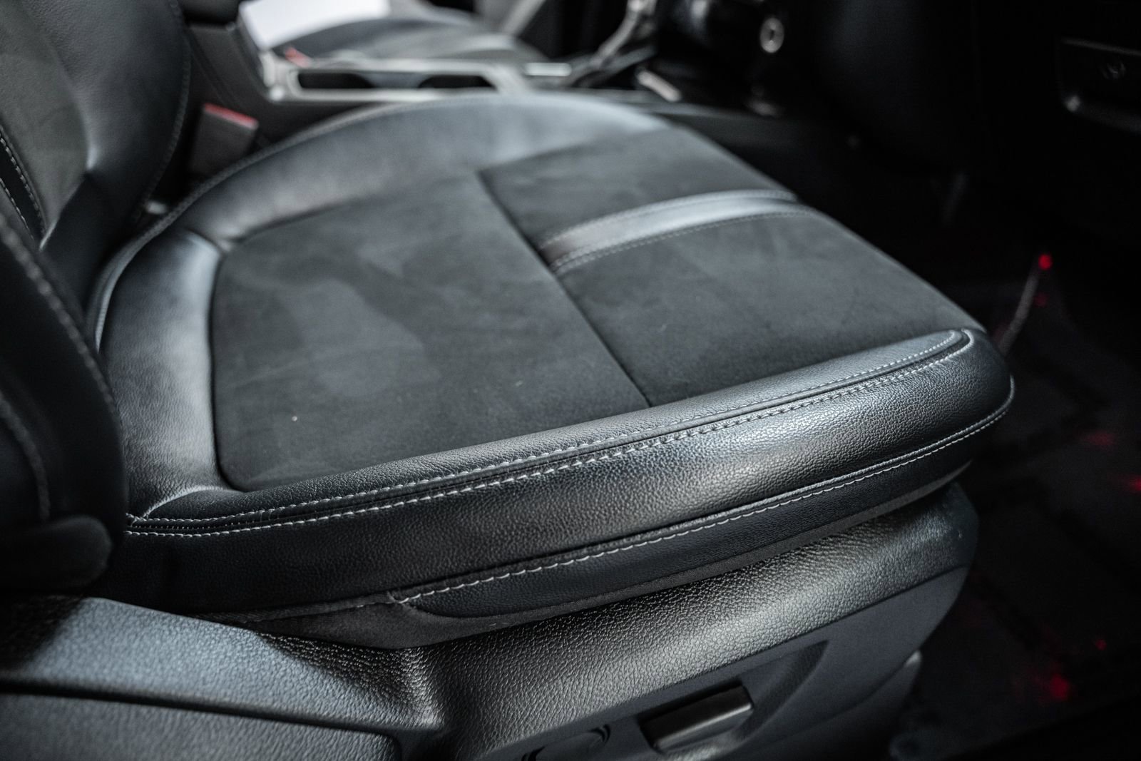 Certified 2022 Ford Ranger Lariat w/ Tremor Off-Road Package image 43