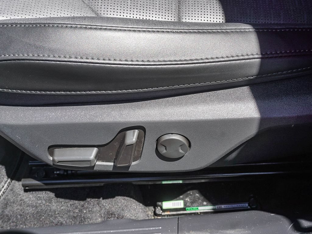 Certified 2023 Kia Niro Wave FWD image 20