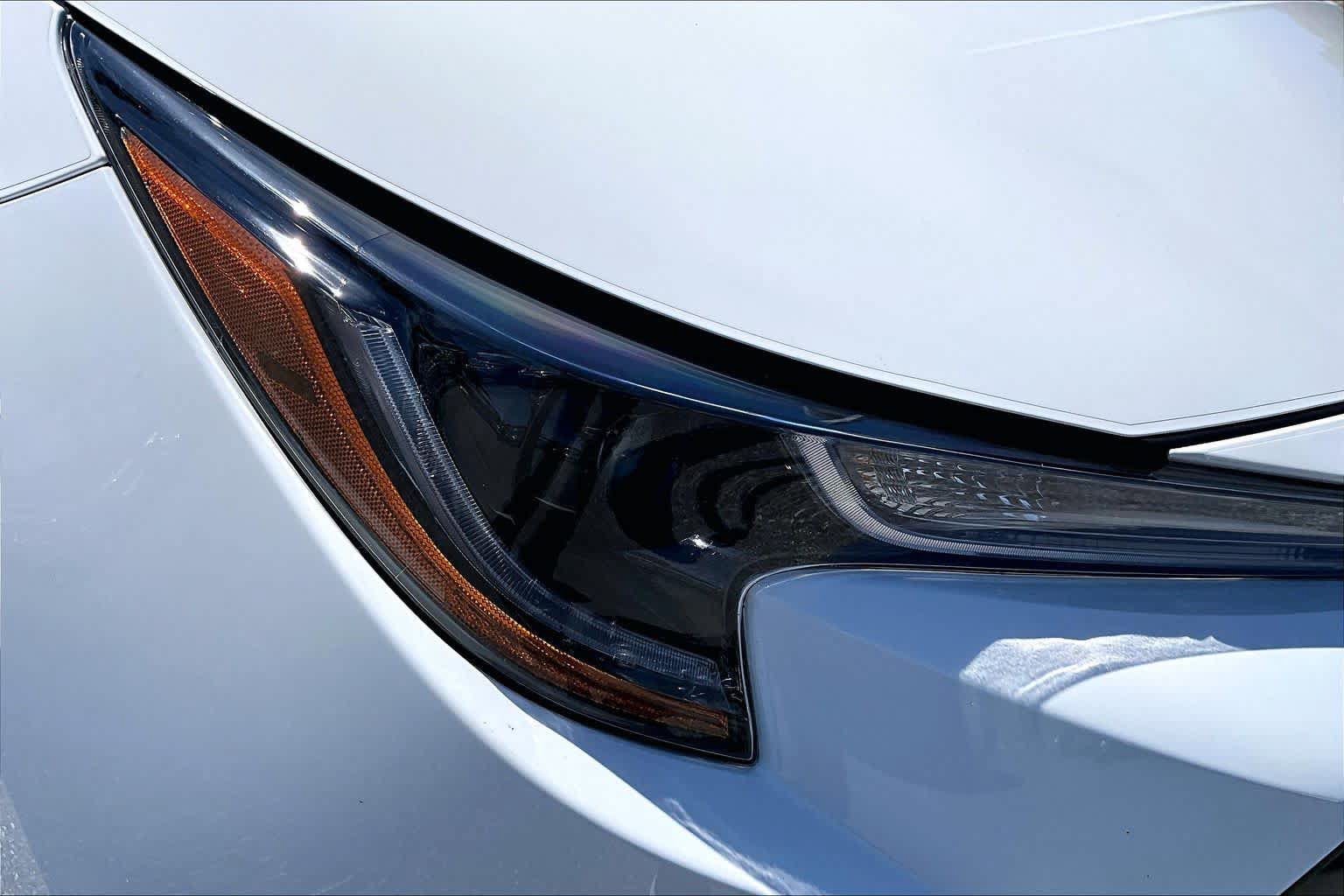Used 2025 Toyota Corolla LE w/ LE Premium Package FWD image 27