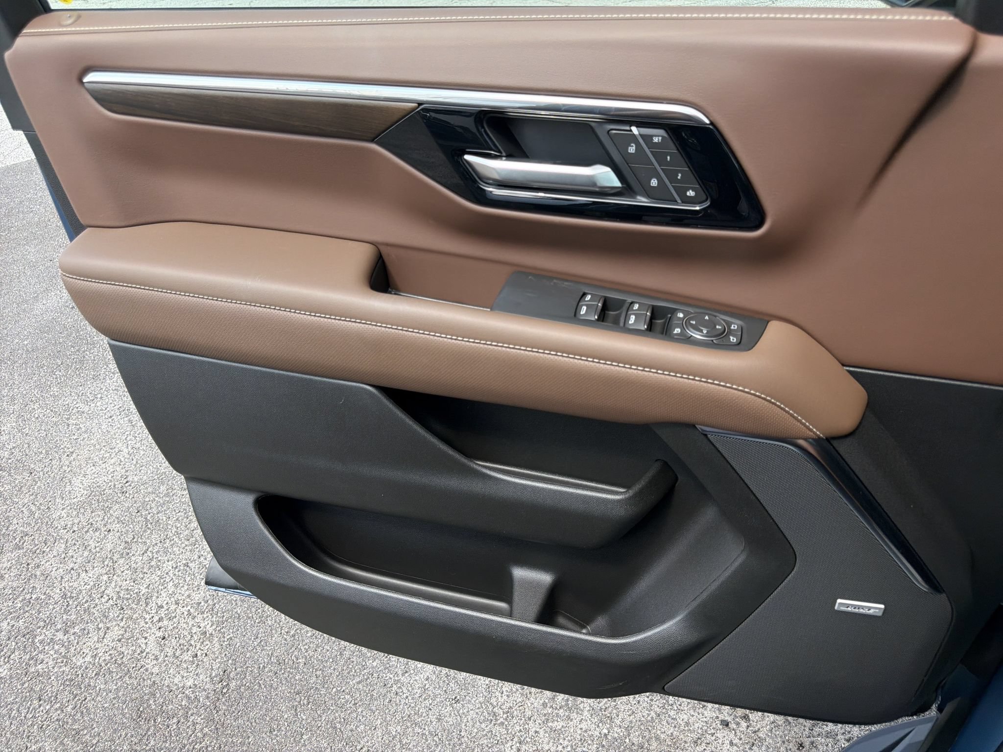 New 2026 Chevrolet Suburban High Country w/ Sun And Tow Package RWD image 14