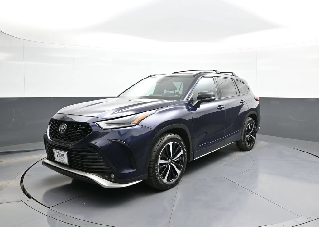 Used 2021 Toyota Highlander XSE AWD/4WD image 1