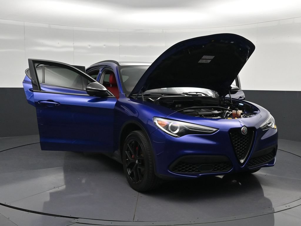 Used 2020 Alfa Romeo Stelvio w/ Nero Edizione RWD image 22