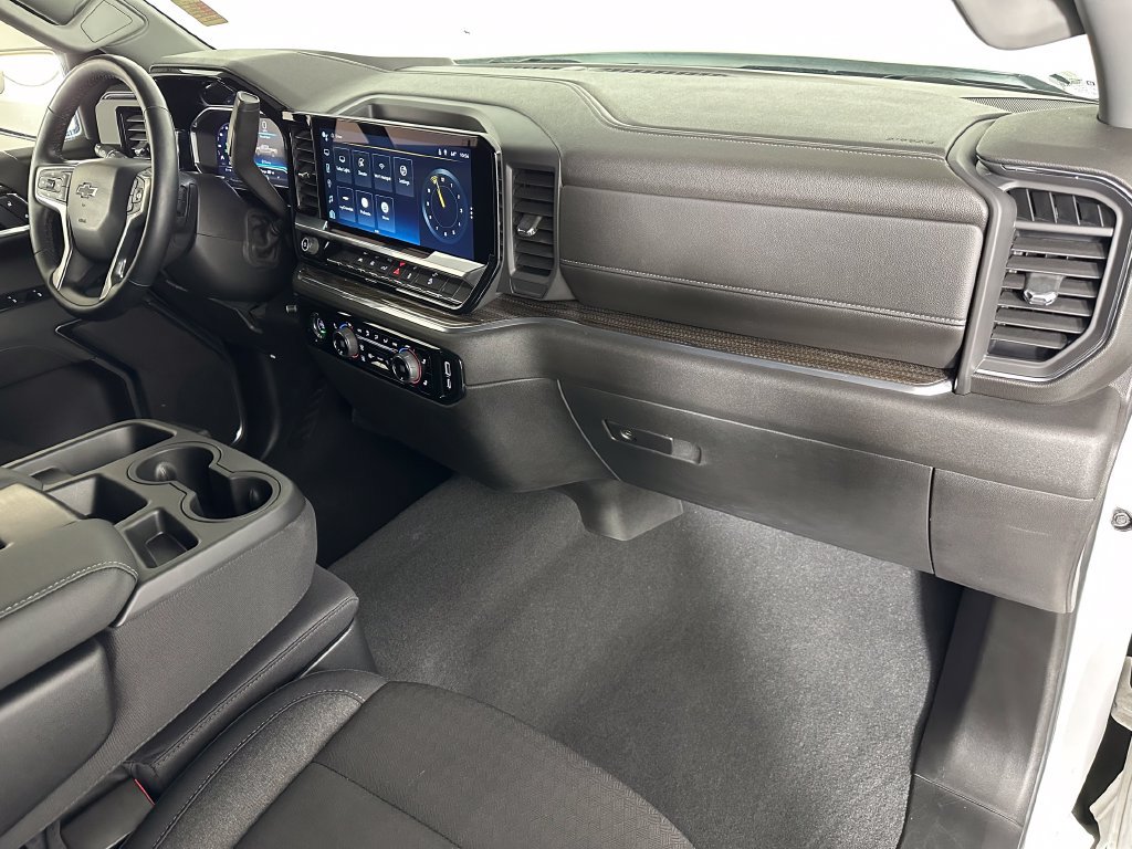 Used 2024 Chevrolet Silverado 1500 RST AWD/4WD image 31