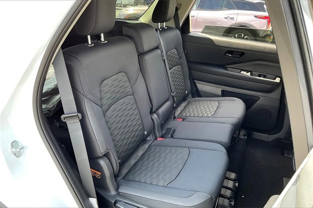New 2025 Nissan Pathfinder SV image 15
