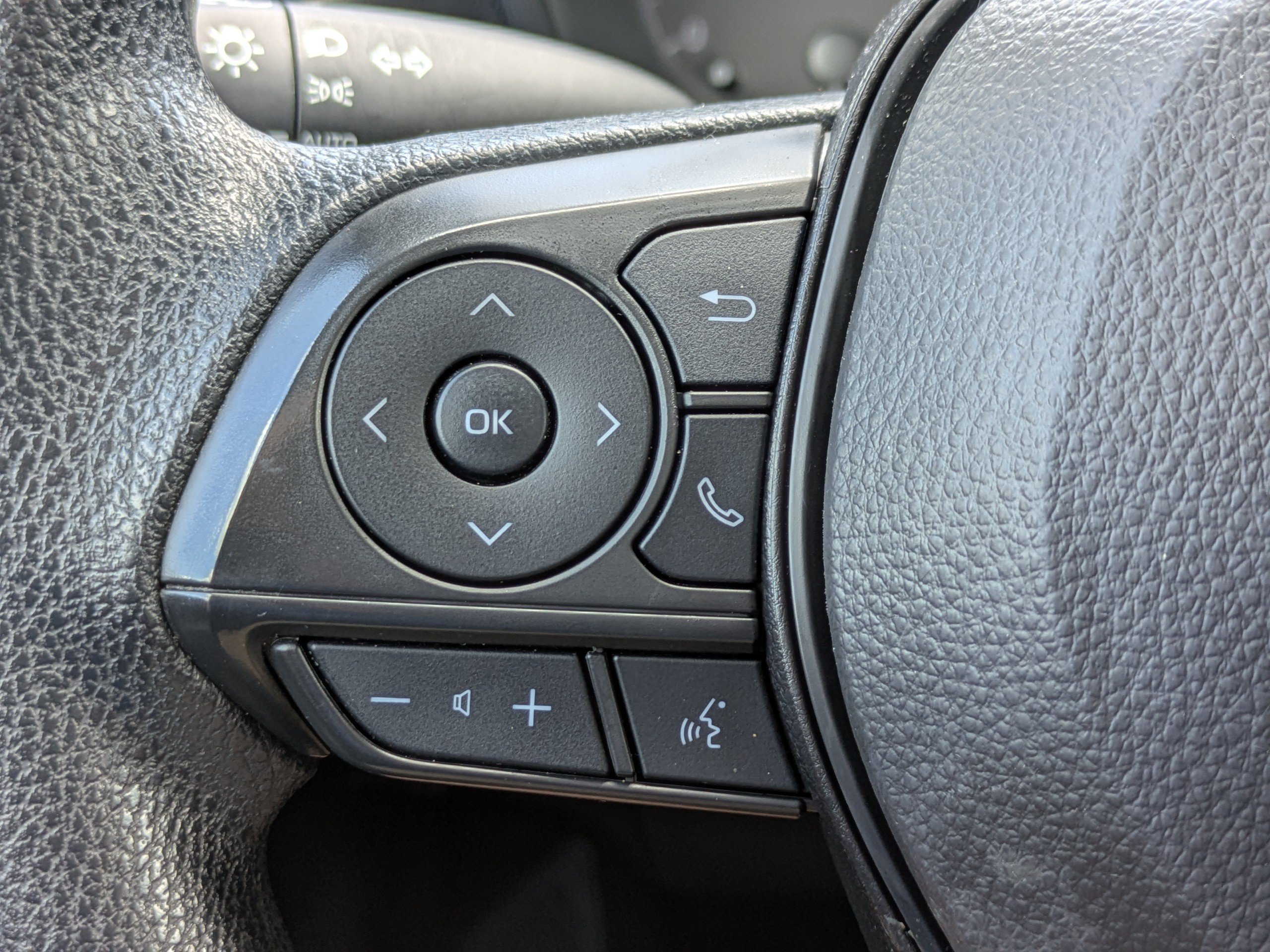Used 2024 Toyota Corolla LE FWD image 28