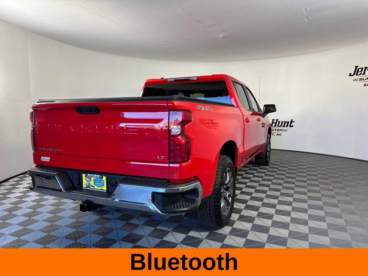 Used 2024 Chevrolet Silverado 1500 LT image 7