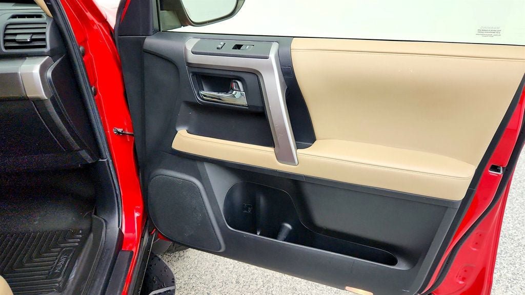 Used 2021 Toyota 4Runner SR5 Premium w/ Moonroof Package AWD/4WD image 24