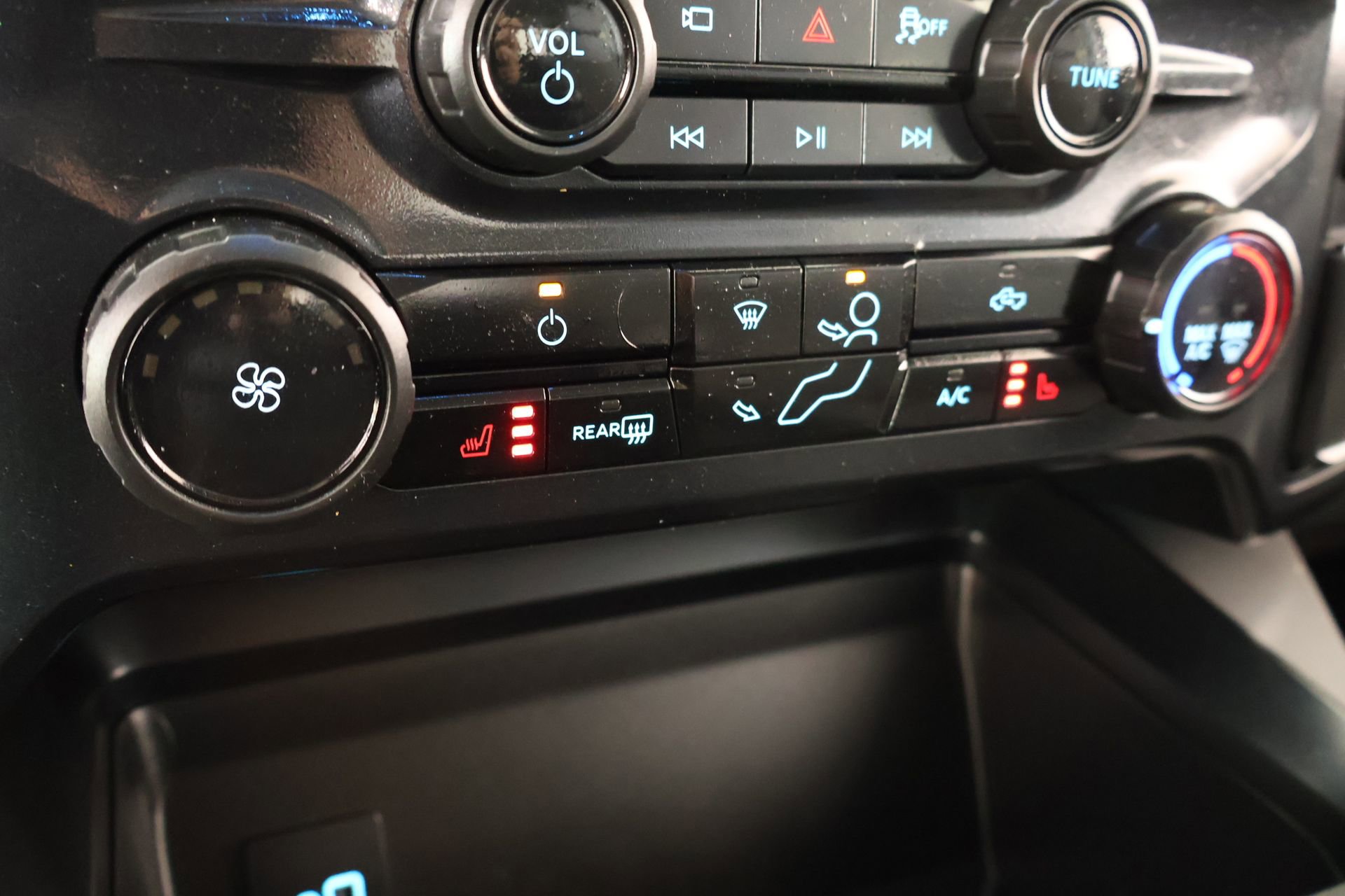 Used 2026 Ford F250 XLT w/ XLT Premium Package AWD/4WD image 8
