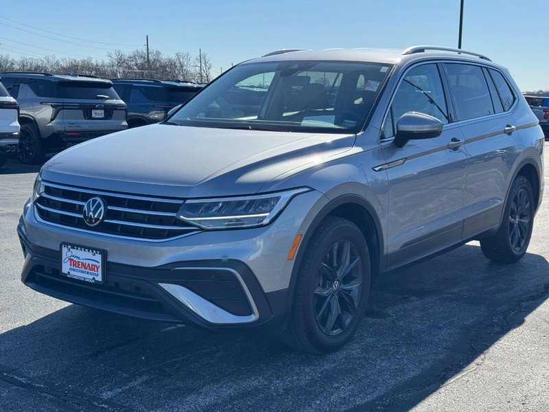 Used 2024 Volkswagen Tiguan SE image 8
