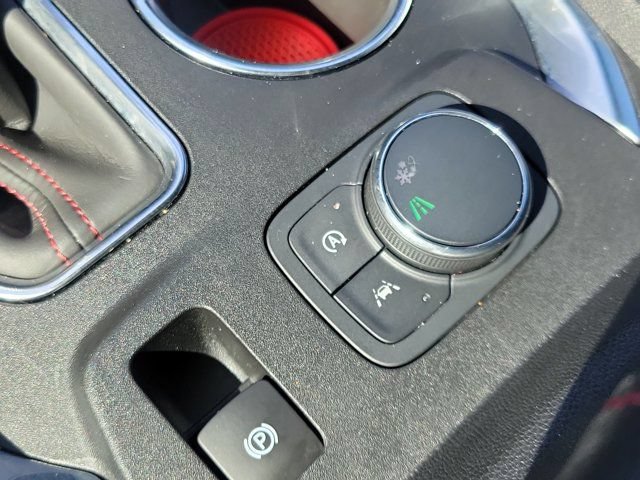 Used 2023 Chevrolet Traverse RS FWD image 26