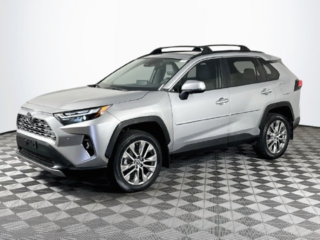 Used 2022 Toyota RAV4 Limited FWD image 4