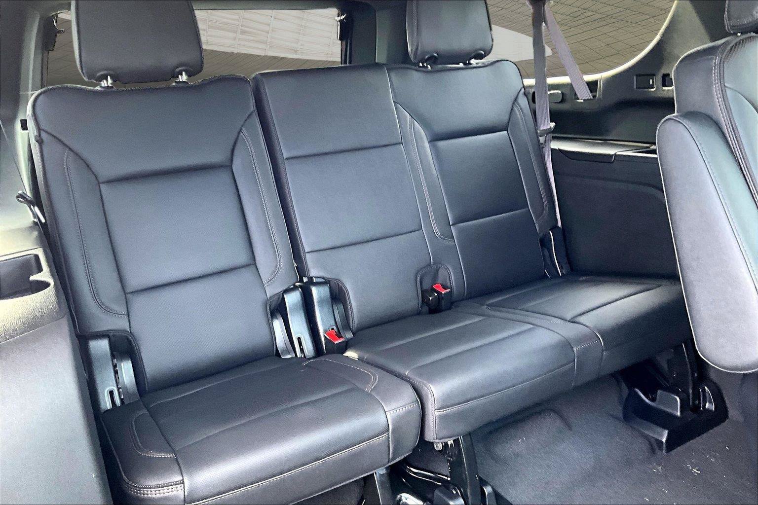 New 2026 Chevrolet Suburban High Country AWD/4WD image 34