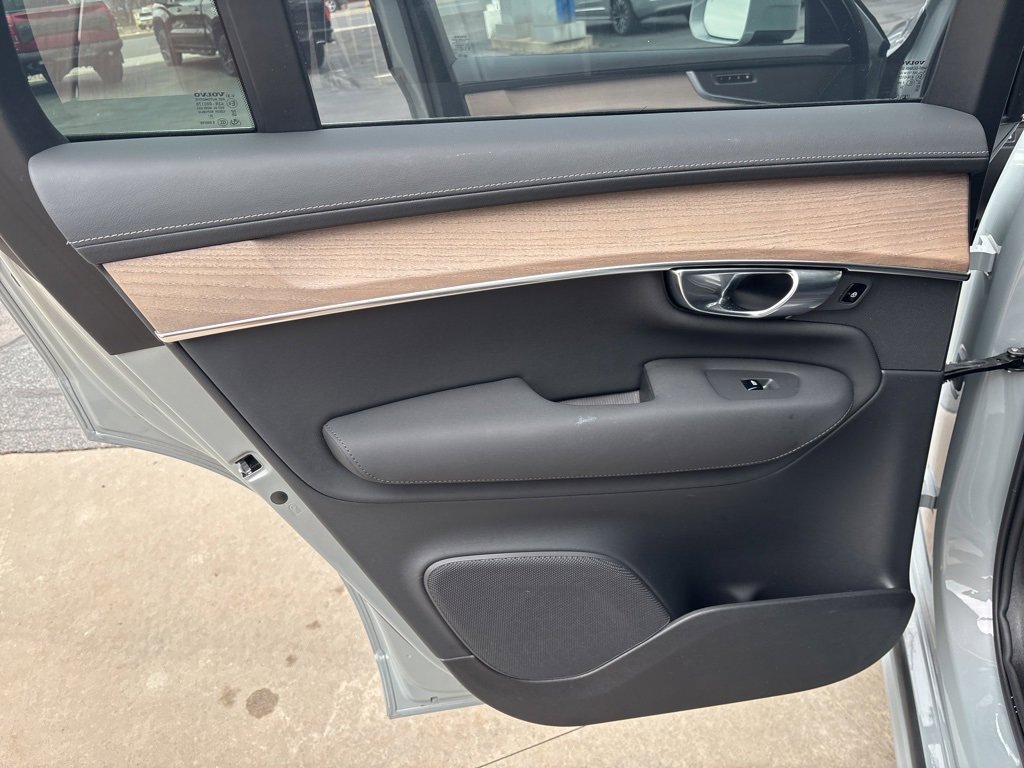 Certified 2025 Volvo XC90 B5 Plus image 35