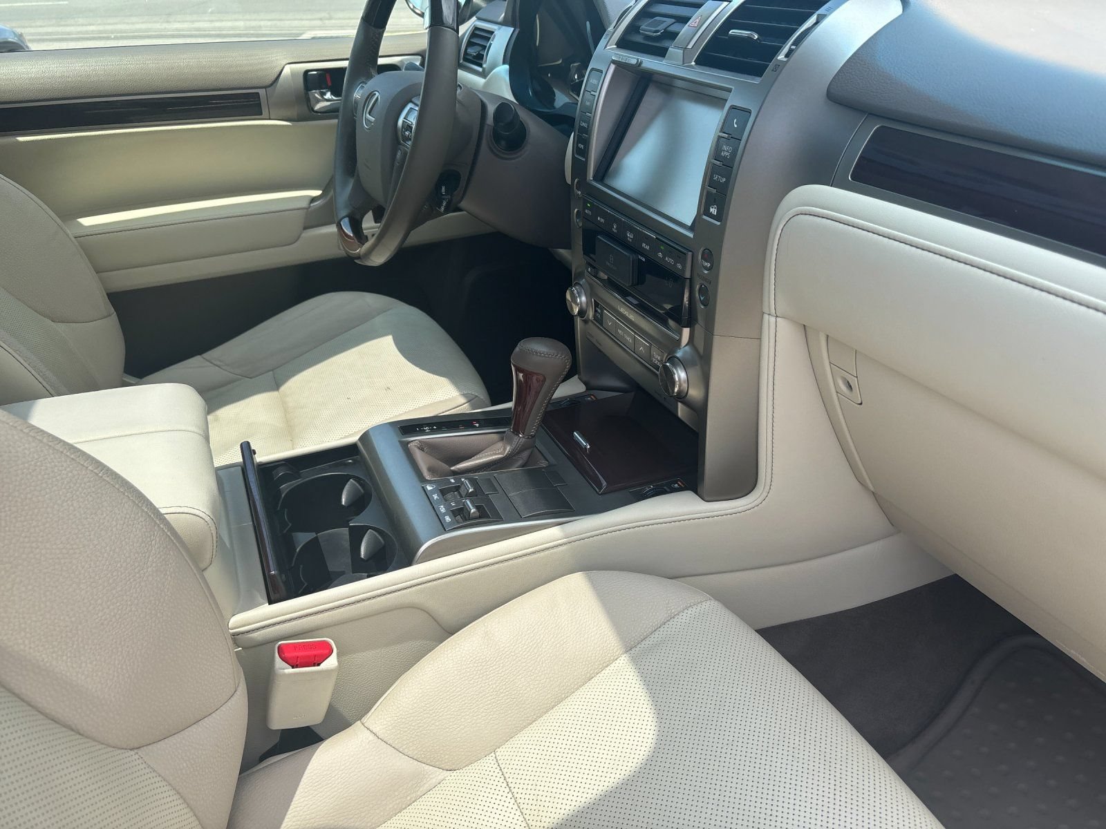 Used 2019 Lexus GX 460 Premium w/ Premium Package AWD/4WD image 16