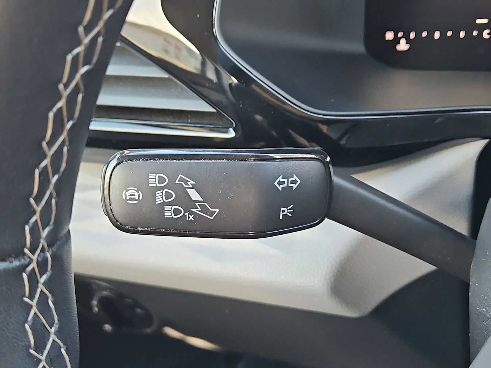 Used 2023 Volkswagen Taos S w/ Driver Assistance Package image 41