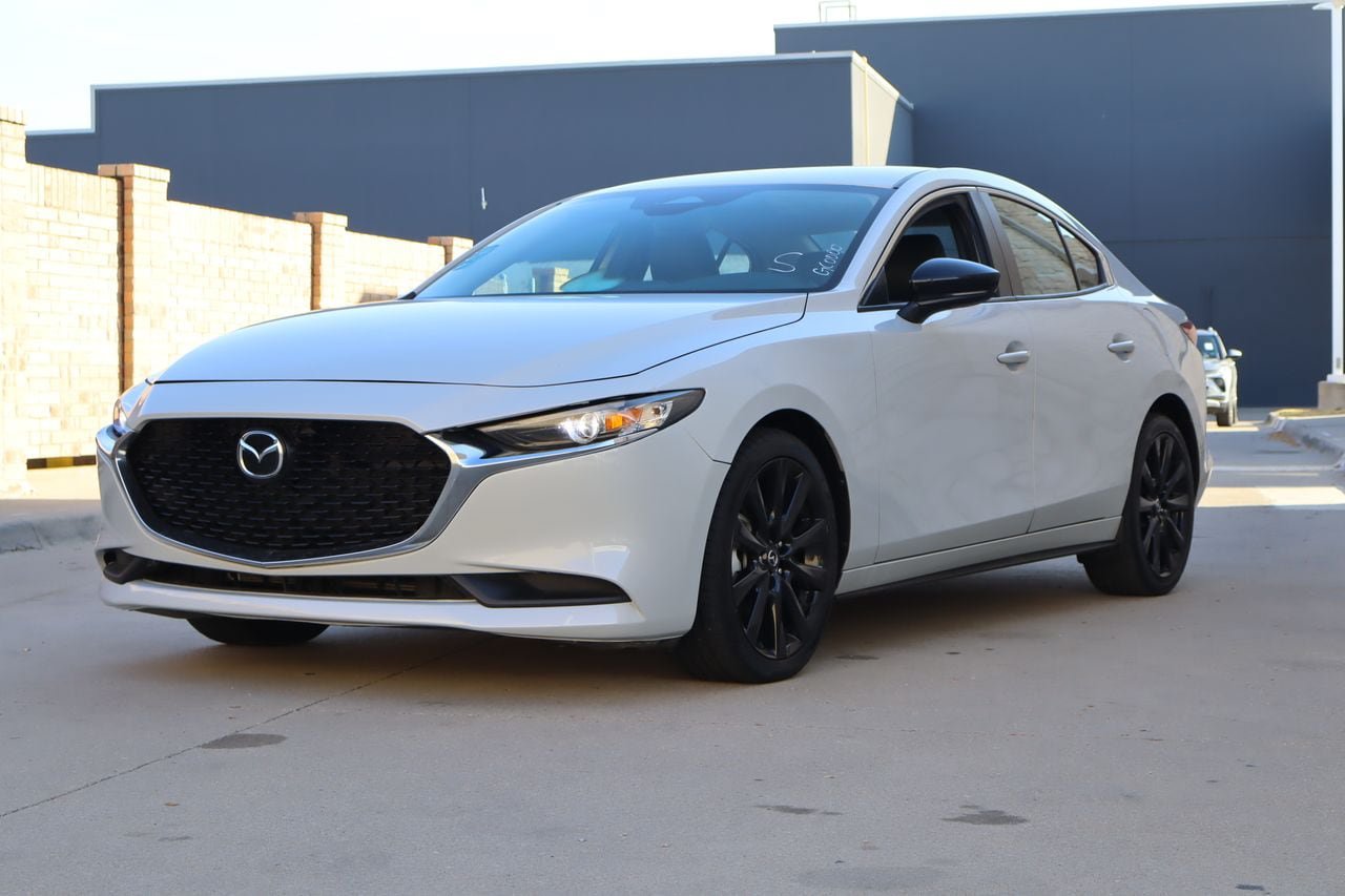 Used 2024 MAZDA MAZDA3 s FWD image 2