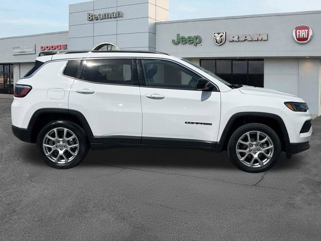 Used 2022 Jeep Compass Latitude image 8