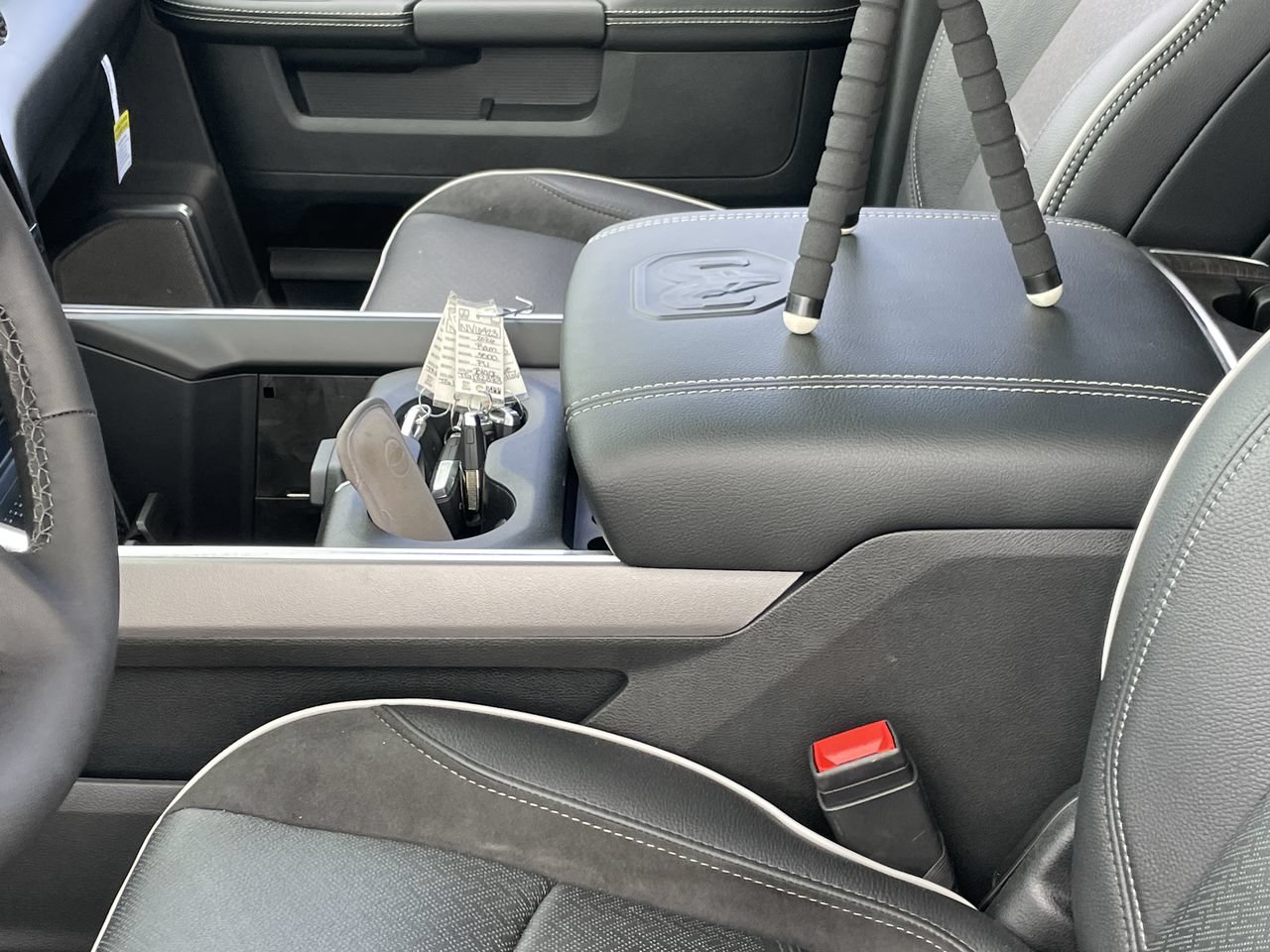 New 2026 RAM 3500 Laramie AWD/4WD image 21