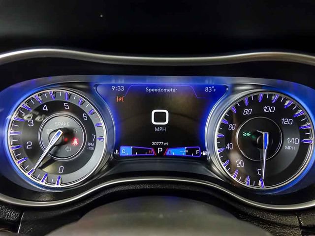 Used 2023 Chrysler 300 Touring AWD/4WD image 19