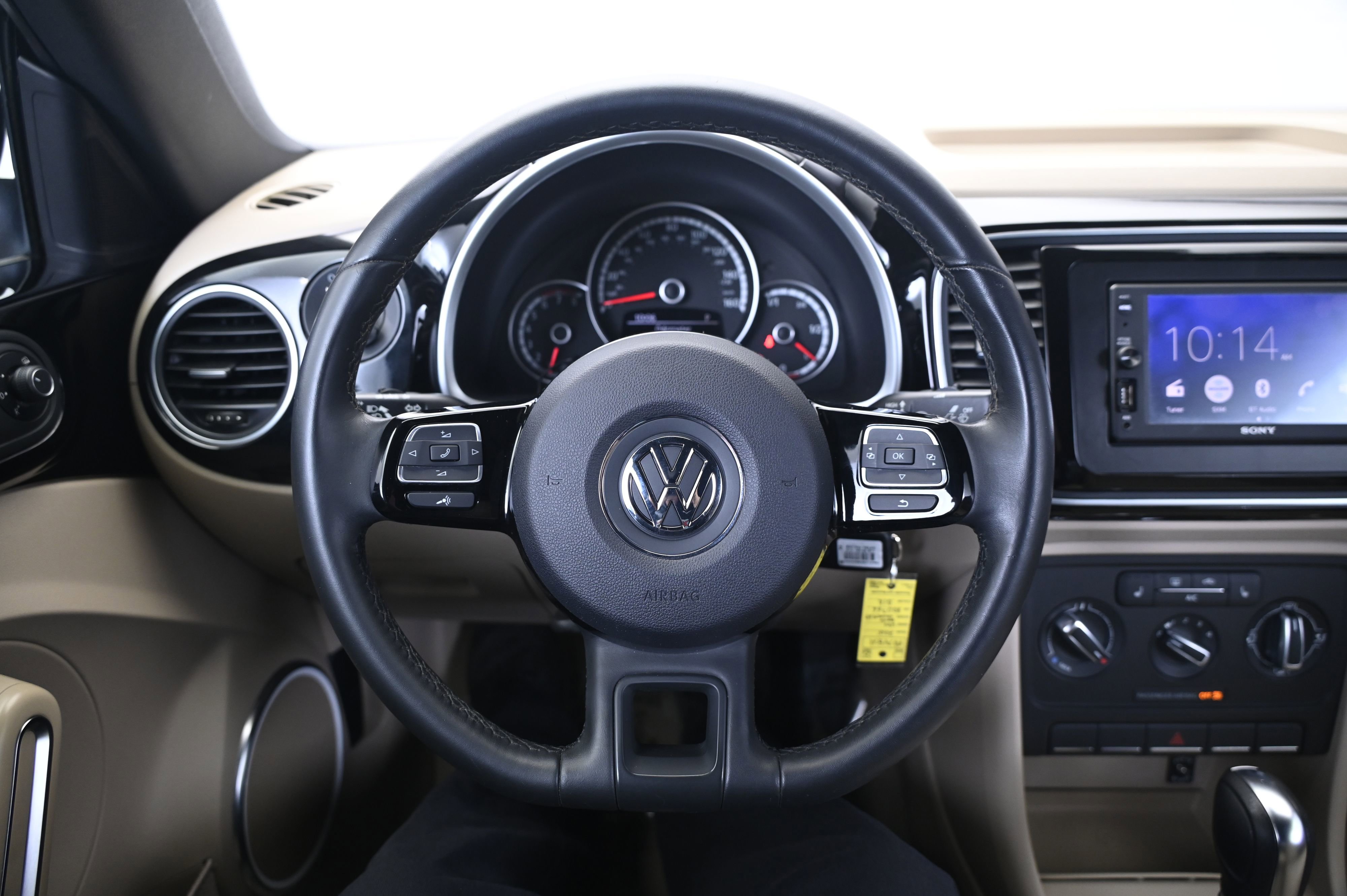 Used 2015 Volkswagen Beetle 1.8T image 32