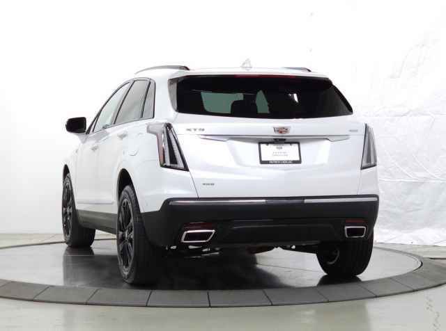 Certified 2024 Cadillac XT5 Sportv w/ Technology Package AWD/4WD image 3