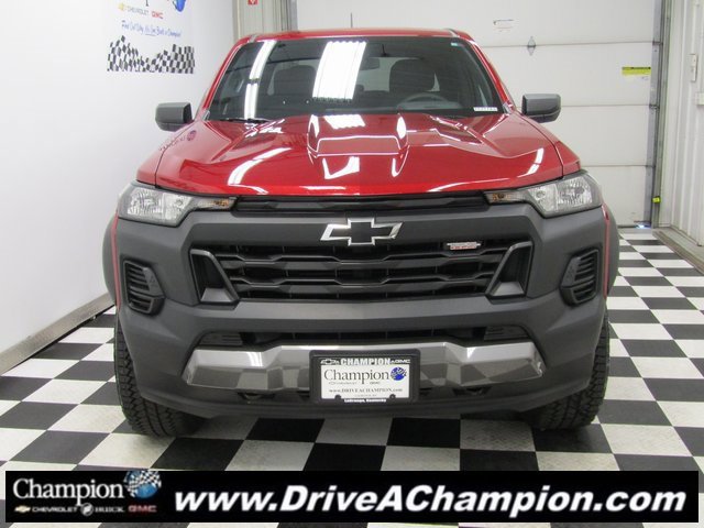 Used 2024 Chevrolet Colorado Trail Boss image 2