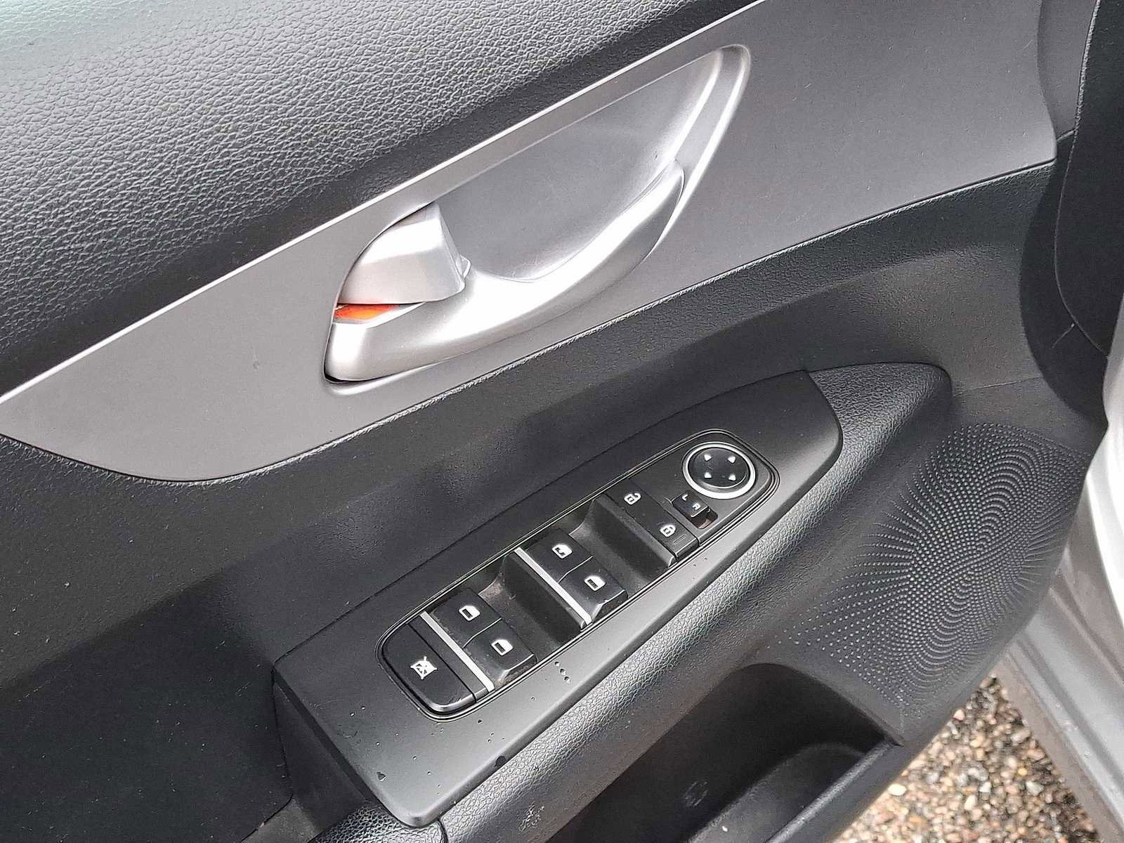 Used 2022 Kia Forte LXS image 26