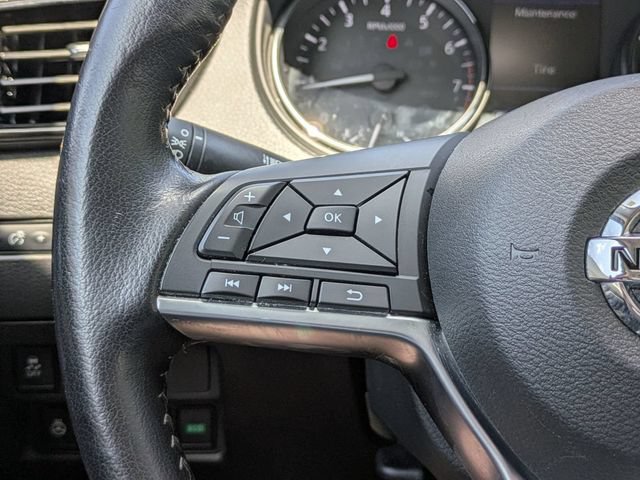 Used 2022 Nissan Rogue Sport SL FWD image 25