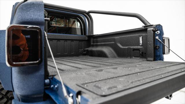 Used 2025 Jeep Gladiator Sport AWD/4WD image 12