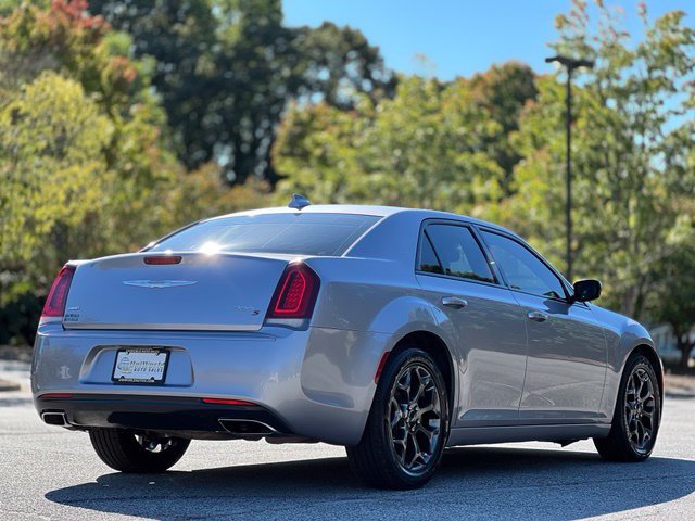 Used 2017 Chrysler 300 S AWD/4WD image 5