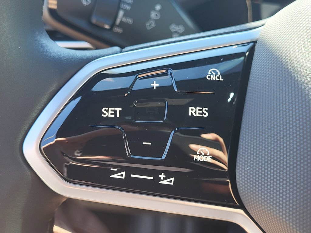 New 2025 Volkswagen ID.4 Pro AWD/4WD image 25