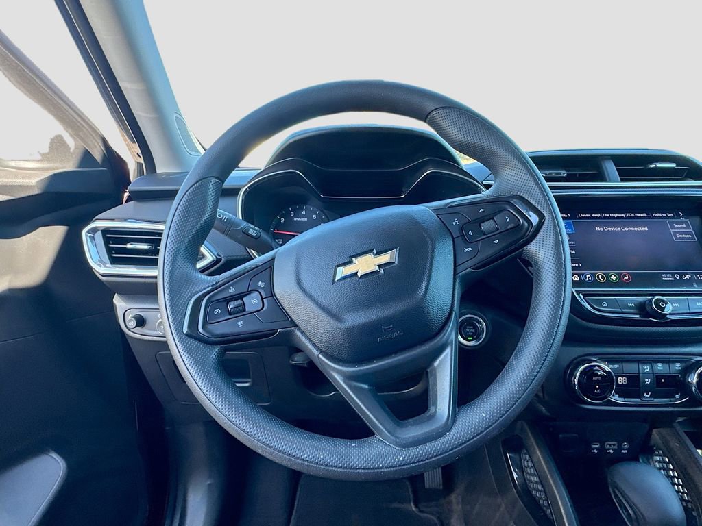 Used 2023 Chevrolet TrailBlazer LT w/ Convenience Package image 11
