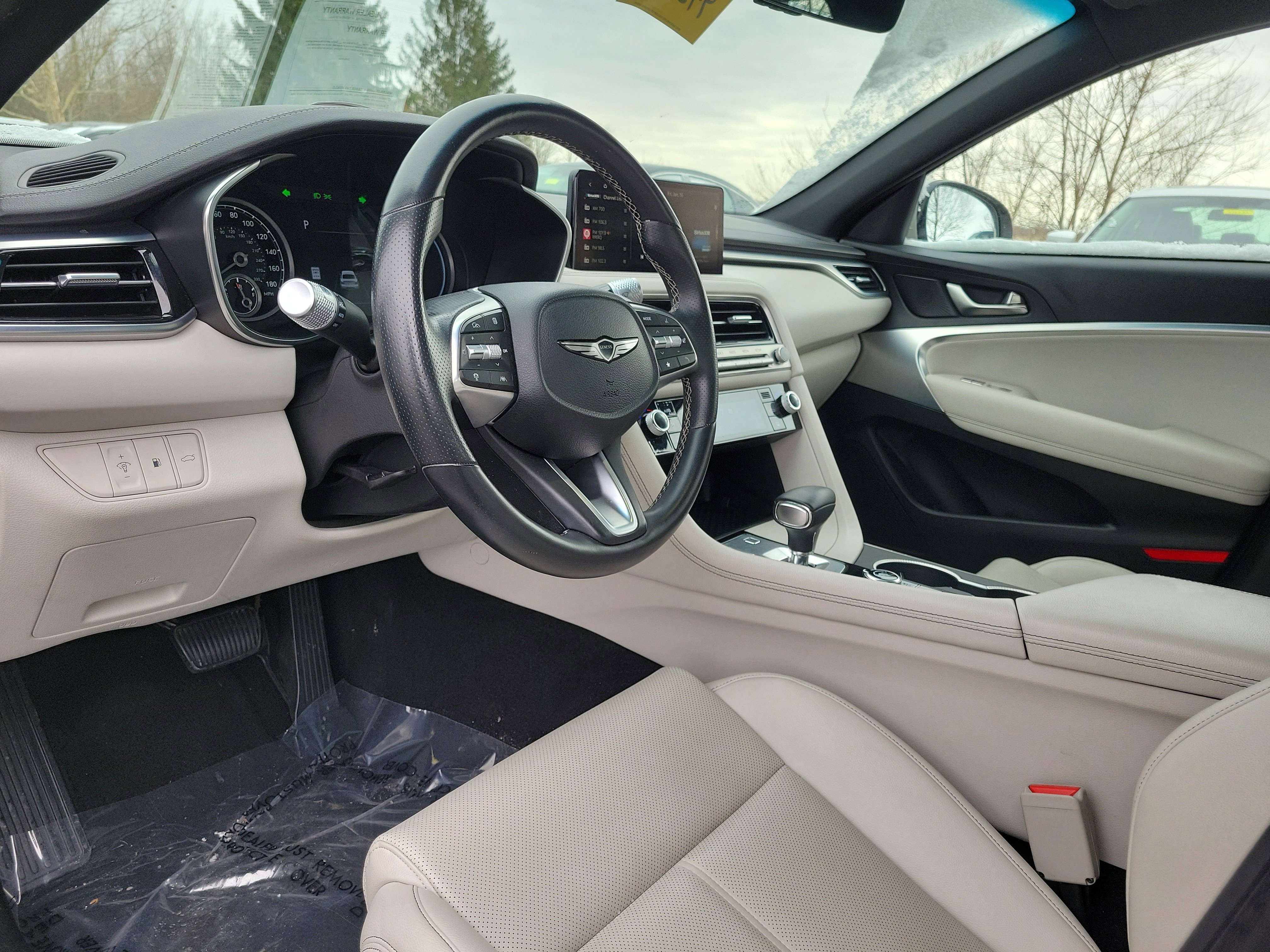 Used 2024 Genesis G70 2.5T image 19