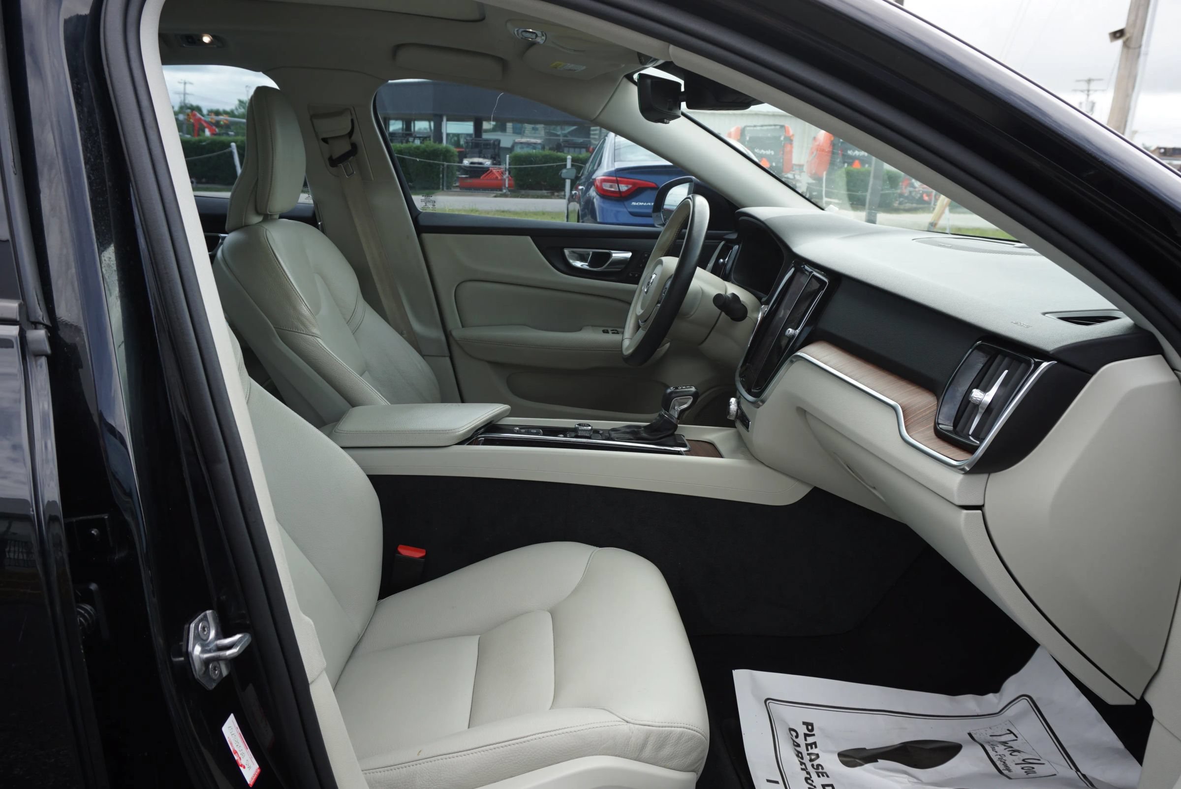 Used 2020 Volvo S60 T6 Momentum w/ Premium Package AWD/4WD image 26