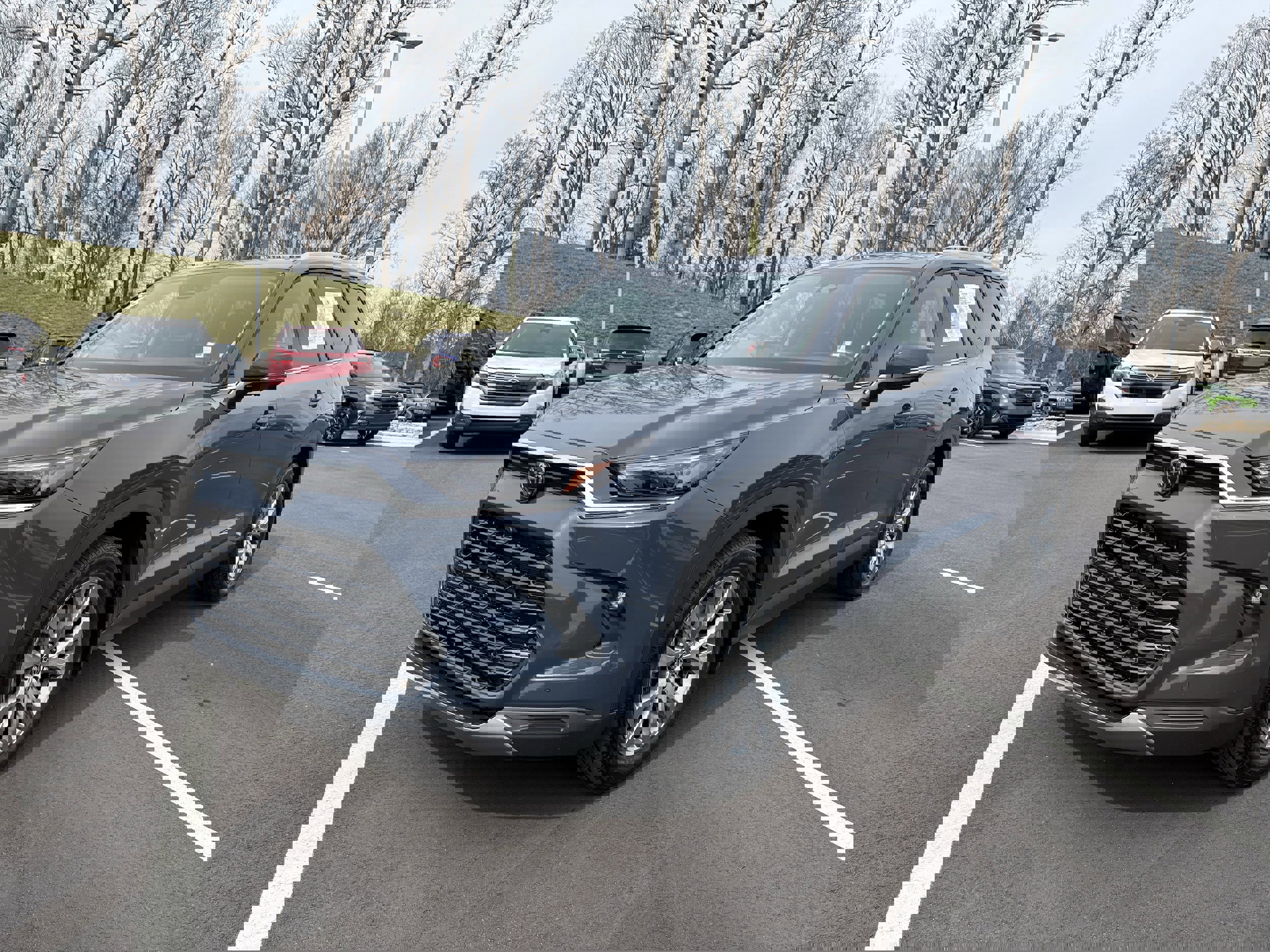 Used 2024 Toyota Grand Highlander Limited image 3