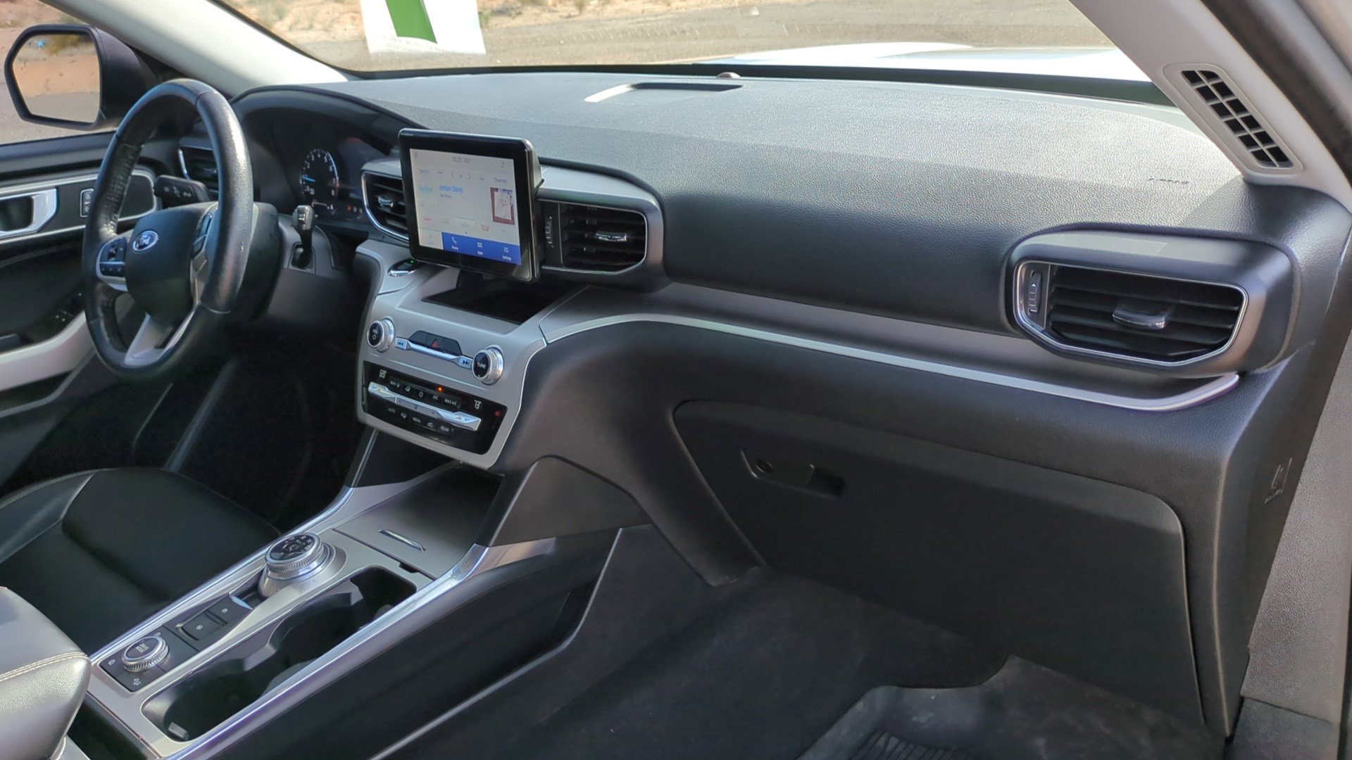 Used 2021 Ford Explorer XLT w/ Equipment Group 202A image 32