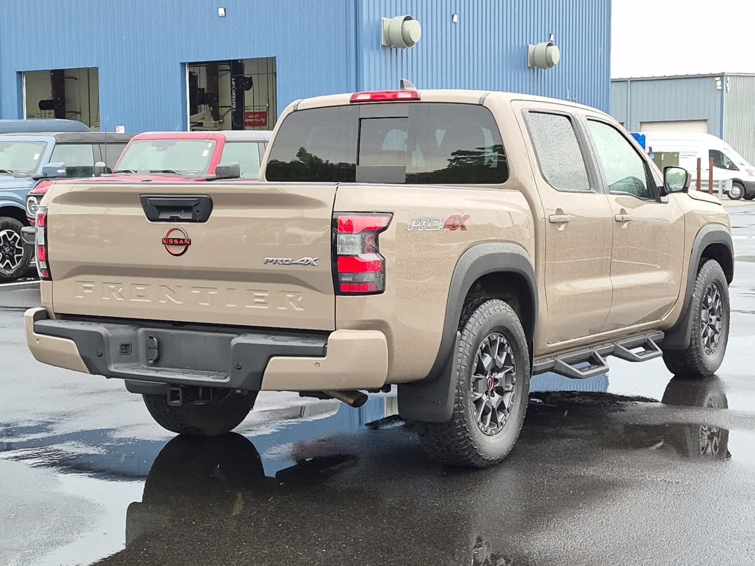 Used 2023 Nissan Frontier PRO-4X w/ Pro-4X Premium Package AWD/4WD image 3
