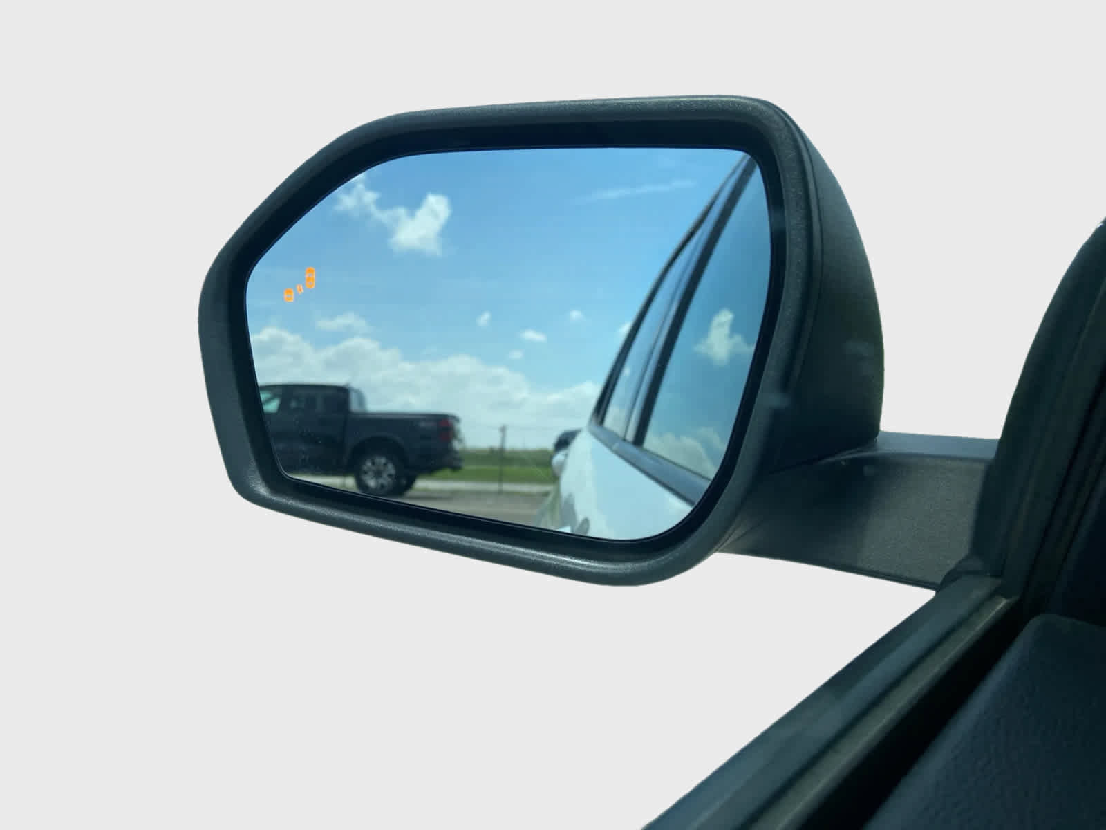 Used 2020 Ford Explorer XLT w/ Equipment Group 202A image 33