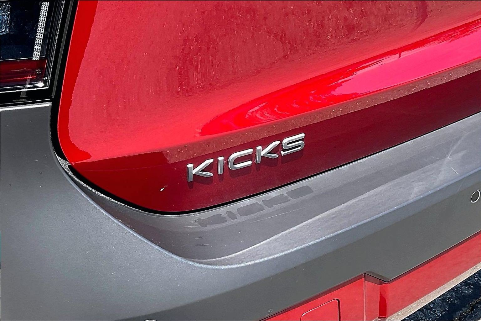 Used 2025 Nissan Kicks SR FWD image 32