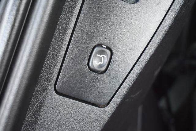 Used 2017 Dodge Grand Caravan SXT w/ Driver Convenience Group image 36