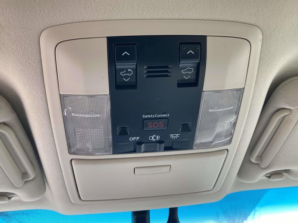 Used 2012 Lexus GX 460 Premium image 18