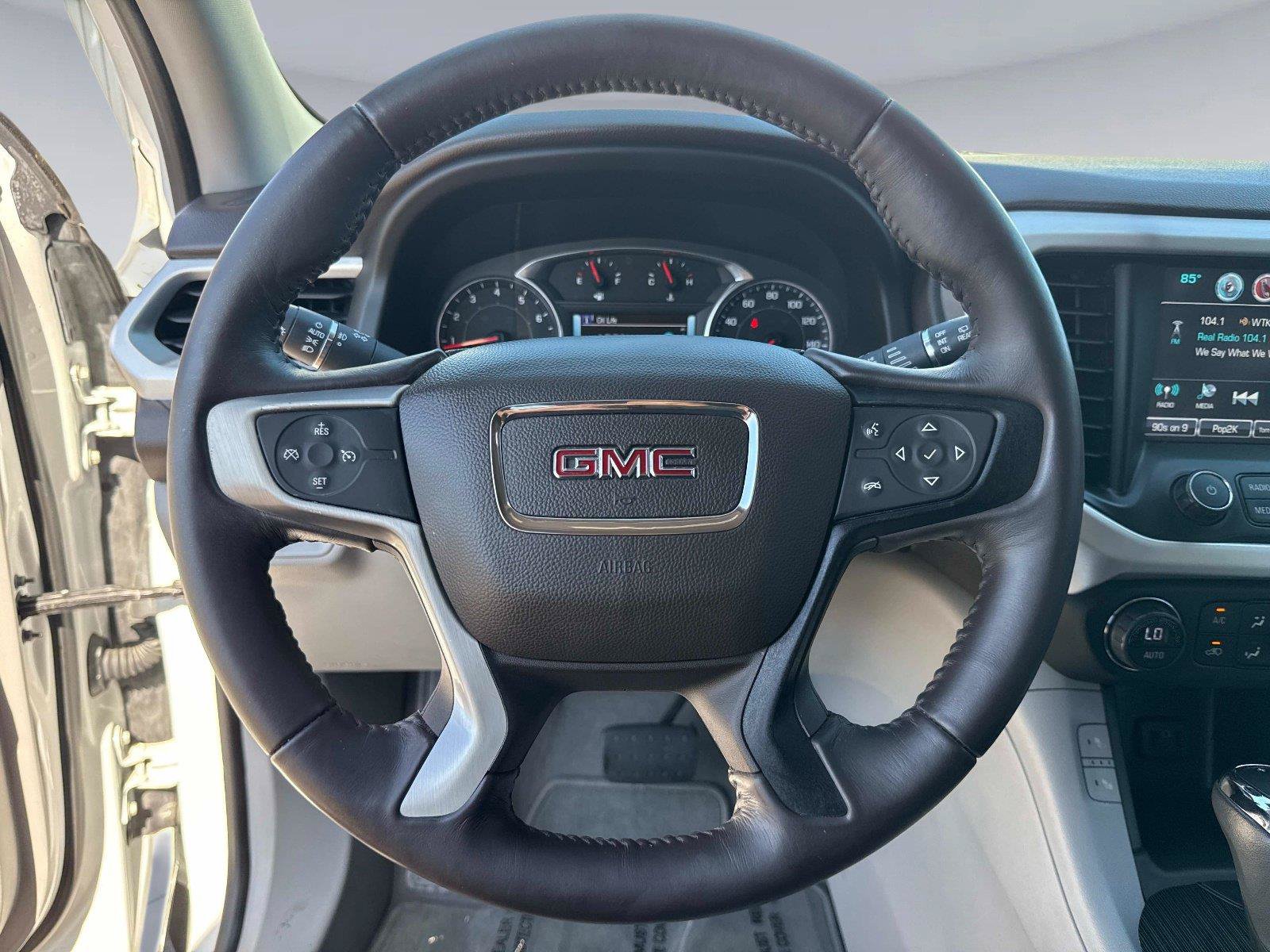 Used 2017 GMC Acadia SLT FWD image 30