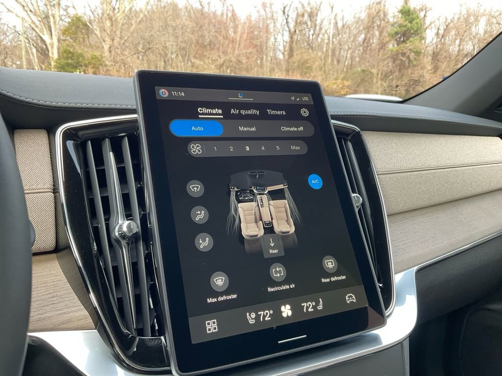 New 2026 Volvo XC90 T8 Core image 19