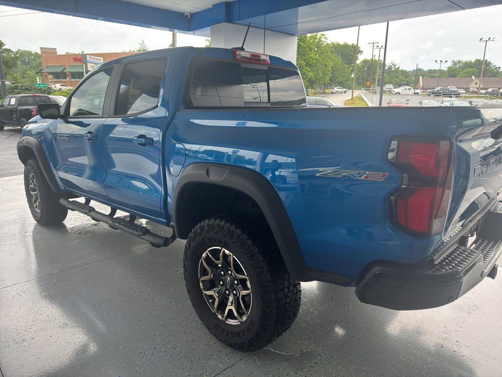 Used 2024 Chevrolet Colorado ZR2 w/ Technology Package AWD/4WD image 5