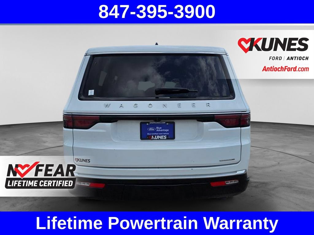 Used 2024 Jeep Wagoneer L Series II w/ Flexible Seating Group AWD/4WD image 9