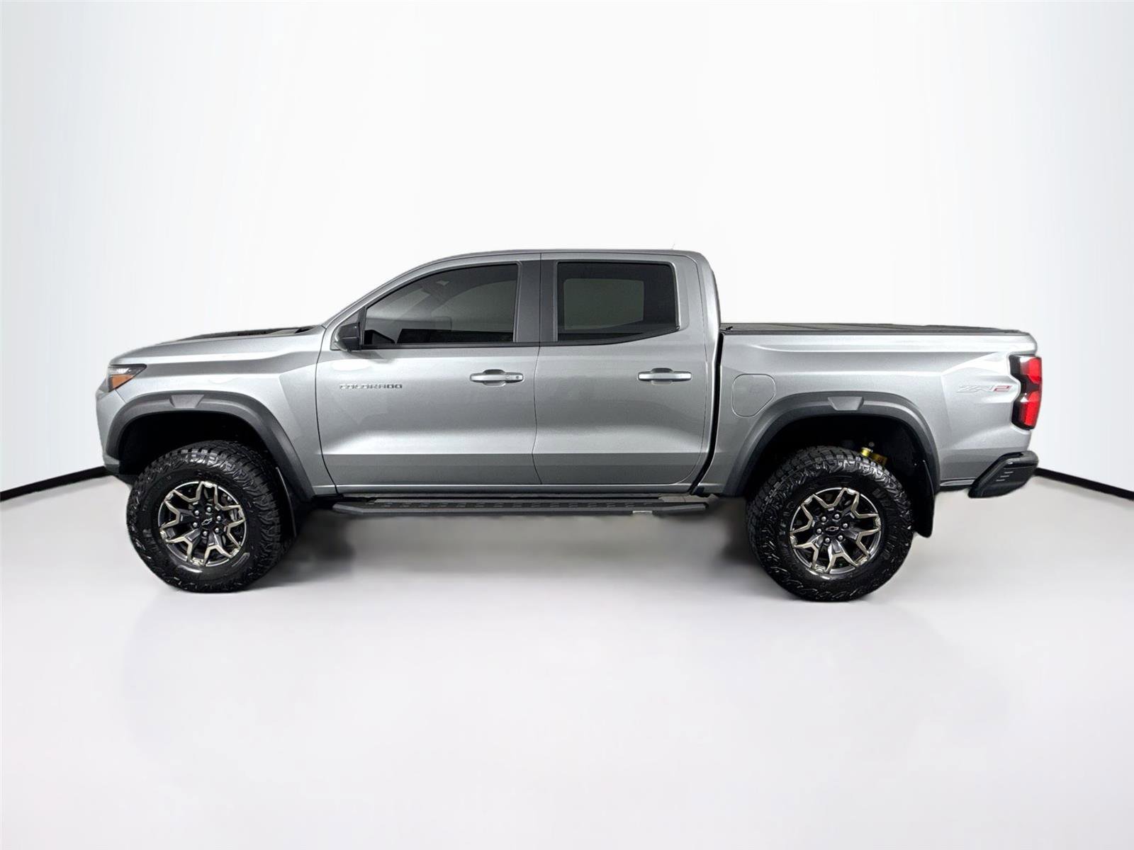 Used 2025 Chevrolet Colorado ZR2 w/ Technology Package image 13