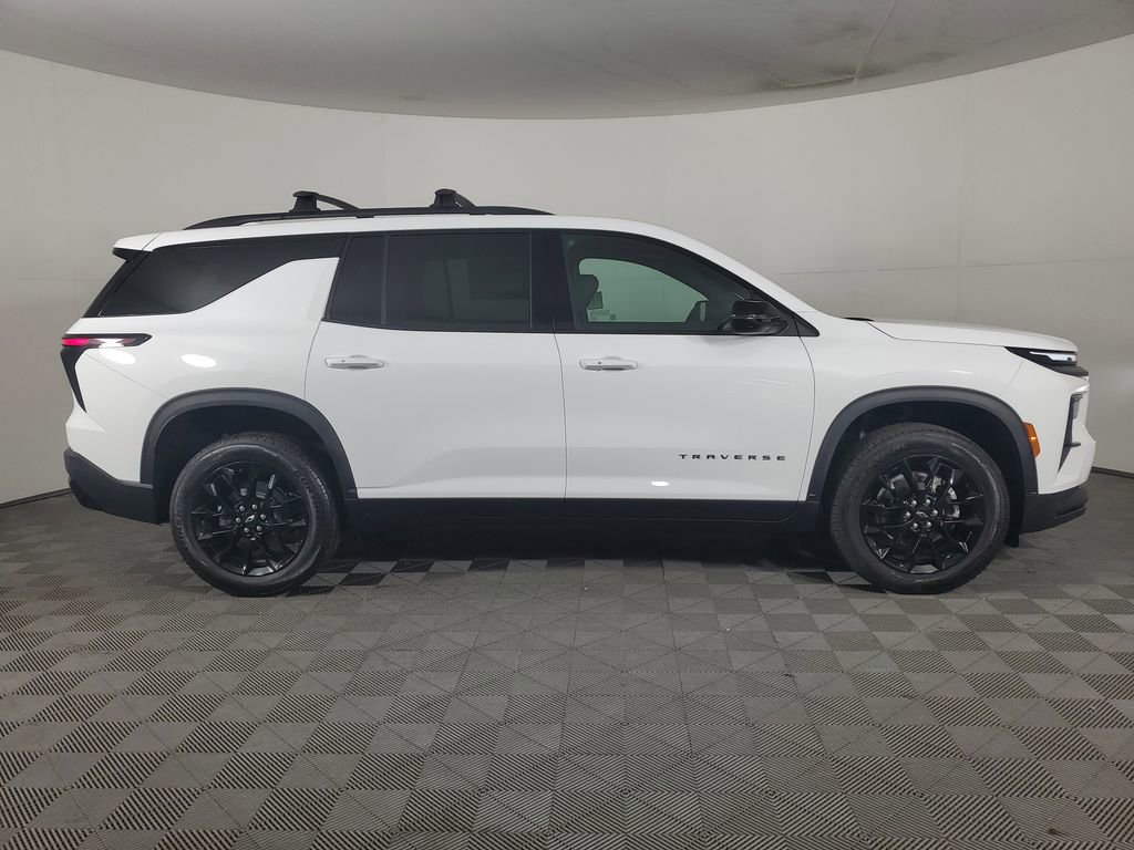 New 2026 Chevrolet Traverse LT w/ Midnight/Sport Edition image 3