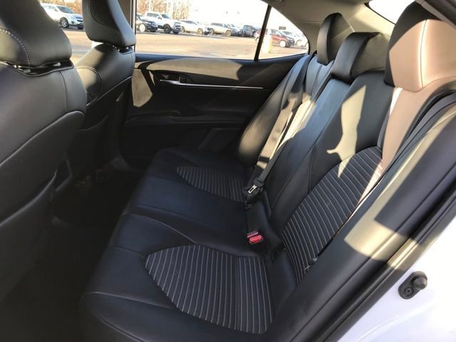 Used 2023 Toyota Camry SE image 16