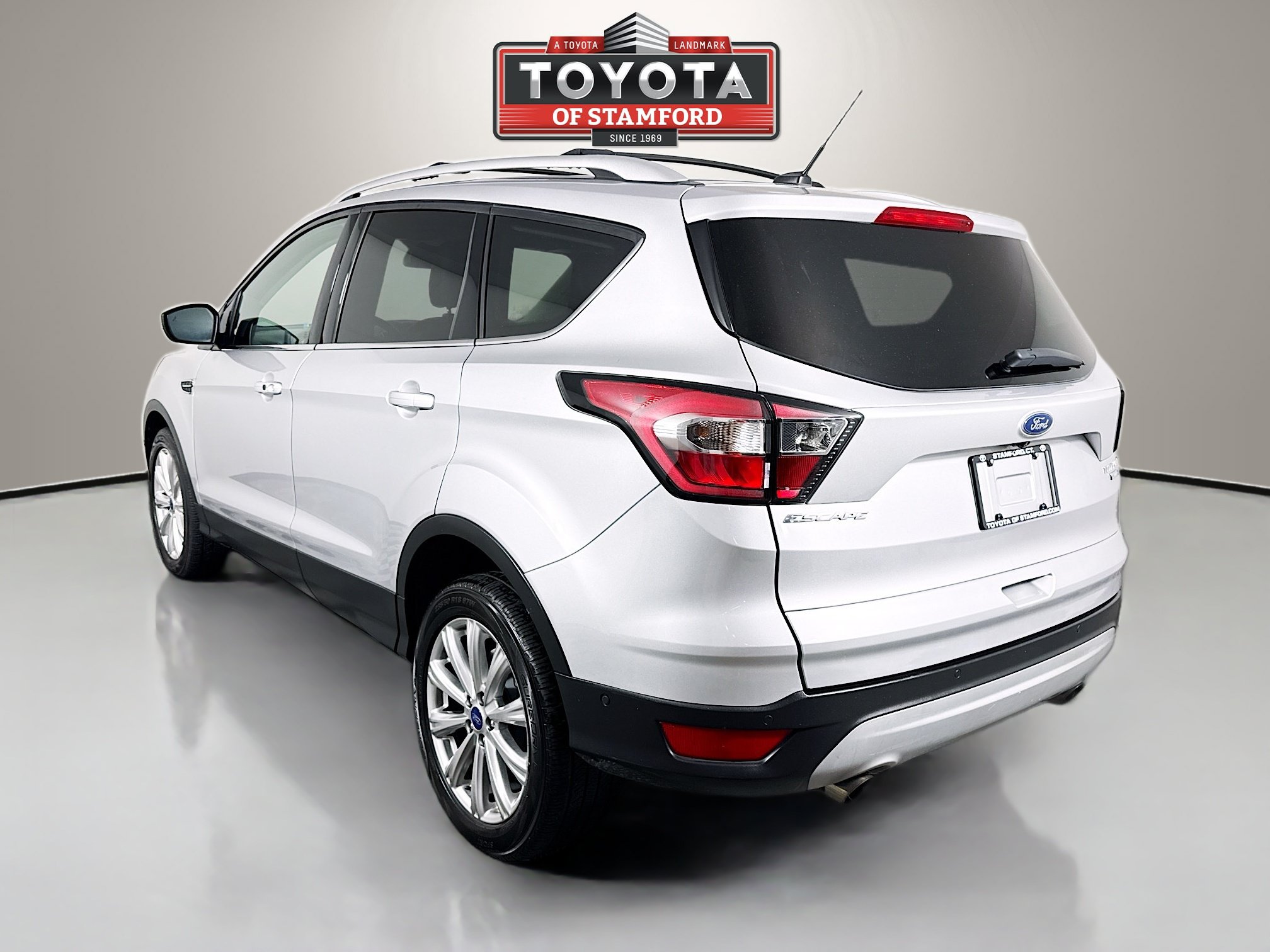 Used 2017 Ford Escape Titanium w/ Equipment Group 301A AWD/4WD image 5
